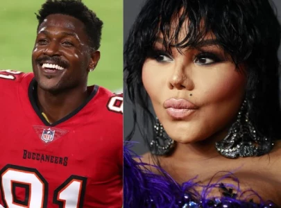 antonio brown sparks romance rumors with lil kim at wild yacht party