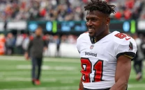 antonio brown arrested for attempted murder extradited from dubai to u s antonio brown arrested for attempted murder extradited from dubai to u s