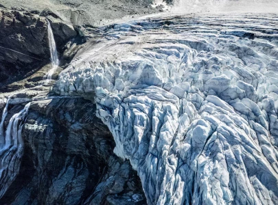 swiss glaciers lose 3 of ice mass in a year