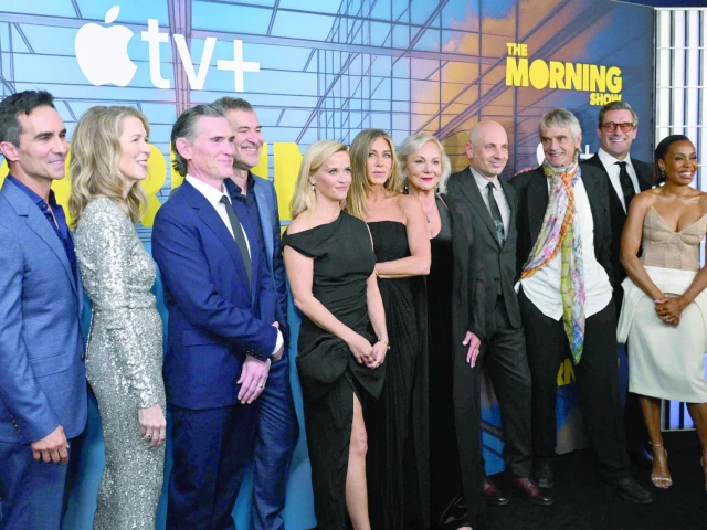 actors nestor carbonell kate vernon billy crudup mark duplass reese witherspoon jennifer aniston director mimi leder producer michael ellenberg actors jeremy irons jon hamm and karen pittman attend the premiere of the apple tv s the morning show season 4 in new york photo afp actors nestor carbonell kate vernon billy crudup mark duplass reese witherspoon jennifer aniston director mimi leder producer michael ellenberg actors jeremy irons jon hamm and karen pittman attend the premiere of the apple tv s the morning show season 4 in new york photo afp