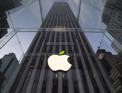 apple shares drop 5 on buyback cut and trump tariffs hit apple shares drop 5 on buyback cut and trump tariffs hit