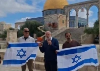 israeli settlers raised israeli flags inside the al aqsa mosque on april 21 2026 photo west bank notifications x