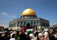palestinians gather near the dome of the rock on the fourth friday of the holy month of ramadan on al aqsa compound also known to jews as temple mount in jerusalem s old city april 14 2023 reuters