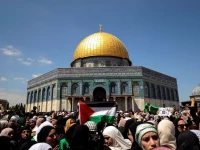 palestinians gather near the dome of the rock on the fourth friday of the holy month of ramadan on al aqsa compound also known to jews as temple mount in jerusalem s old city april 14 2023 reuters