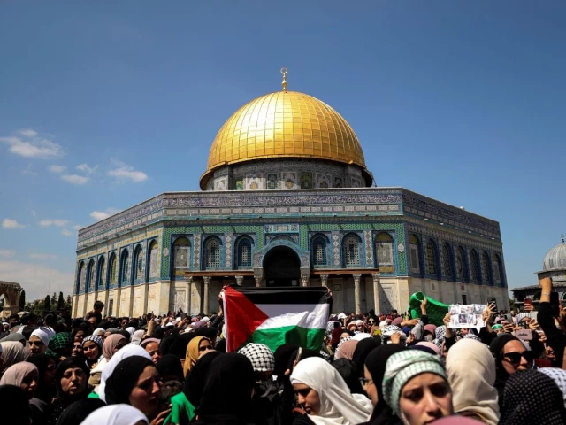 Al-Aqsa Mosque reopens to worshippers for 1st Friday prayers after weeks-long closure Al-Aqsa Mosque reopens to worshippers for 1st Friday prayers after weeks-long closure