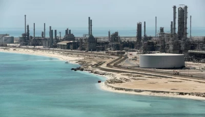 general view of saudi aramco s ras tanura oil refinery and oil terminal in saudi arabia may 21 2018 reuters