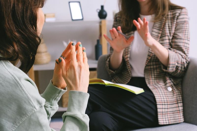 the researchers observed that subtle shifts in tone of voice speech or body language could rapidly change the atmosphere influencing group reactions to ideas photo pexels