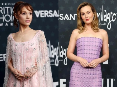 ariana grande s adorable reaction to leighton meester at the critics choice awards