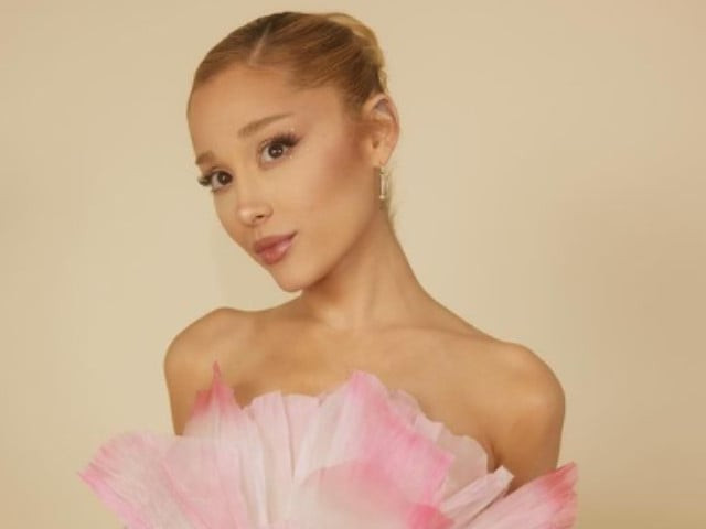 courtesy arianagrande courtesy arianagrande
