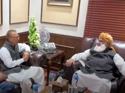 pti s arif alvi meets fazlur rehman to discuss proposed constitutional amendments