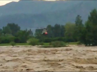 watch army copter rescues 22 tourists stranded in kumrat valley