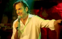will arnett faces the mic   and his fears will arnett faces the mic   and his fears