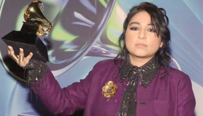 arooj aftab joins war child s help 2 charity album