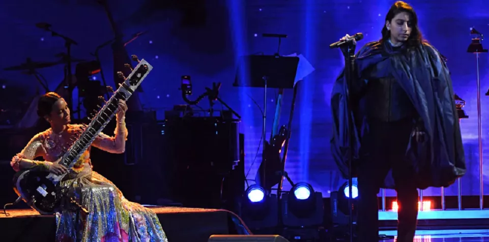 watch arooj aftab anoushka shankar perform udhero na at the 2023 grammys watch arooj aftab anoushka shankar perform udhero na at the 2023 grammys