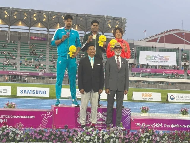 olympic record maker arshad nadeem celebrates after winning the asian athletics championship javelin throw gold medal in gumi south korea photo courtesy athletics federation of pak olympic record maker arshad nadeem celebrates after winning the asian athletics championship javelin throw gold medal in gumi south korea photo courtesy athletics federation of pak