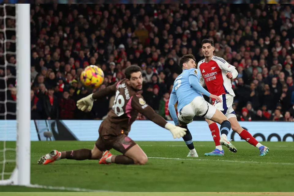 arsenal smash manchester city 5 1 move within six points of top spot arsenal smash manchester city 5 1 move within six points of top spot