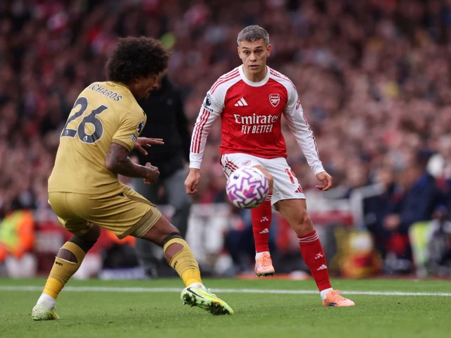 arsenal s leandro trossard in action with crystal palace s chris richards photo reuters arsenal s leandro trossard in action with crystal palace s chris richards photo reuters