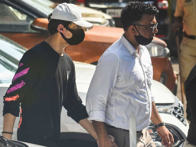 aryan khan granted bail after three weeks in jail aryan khan granted bail after three weeks in jail