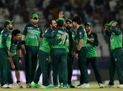pakistan beat new zealand by 102 runs to take 4 0 unassailable lead in odi series
