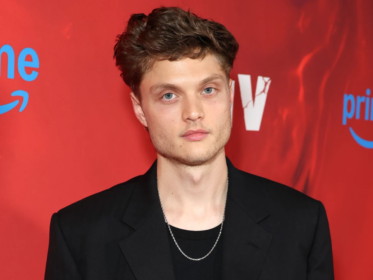 asa germann lands angel role in marvel s upcoming x men movie