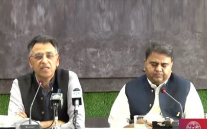 pm offers to show secret letter to cj pm offers to show secret letter to cj