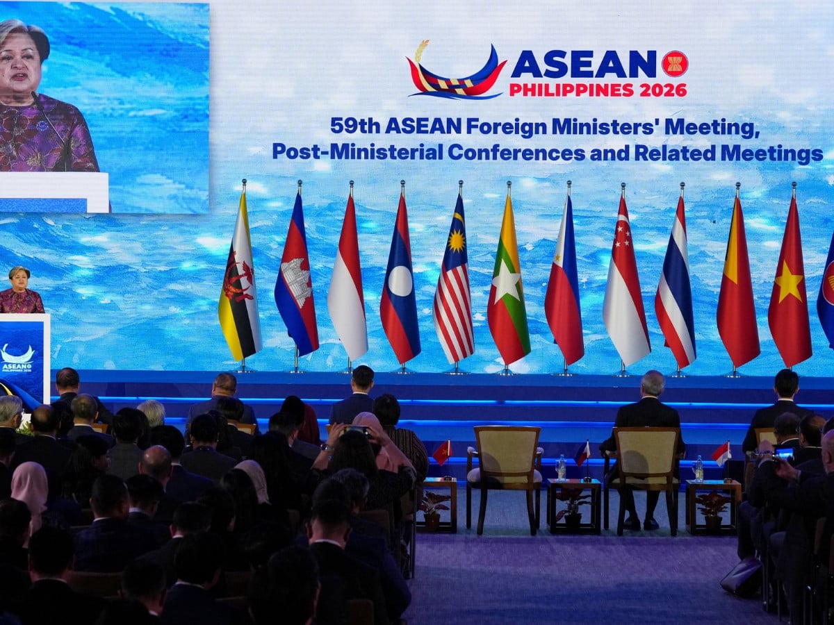 ASEAN ministers open Manila meeting with unity call amid regional strains
