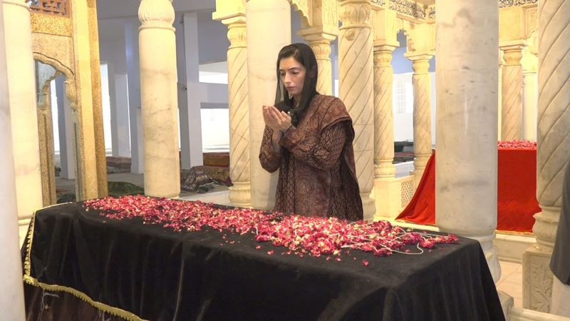 bibi aseefa bhutto zardari offered fateha at the family graveyard at garhi khuda bakhsh after her first visit since taking oath as mna on april 15 photo express