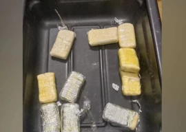 passenger carrying 1kg heroin to saudi arabia arrested at karachi airport passenger carrying 1kg heroin to saudi arabia arrested at karachi airport