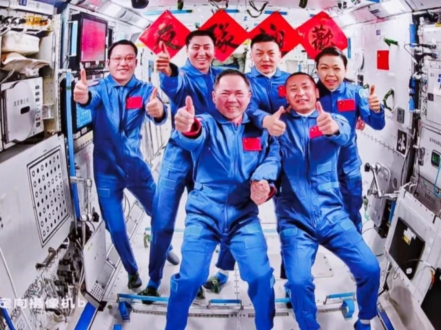 Shenzhou-23 crew reaches 60-day orbital mark with multiple science tasks