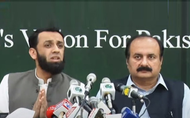 pml n senator ataullah tarar addressing a press conference along with pml n leader rana mashood in lahore on sunday screengrab