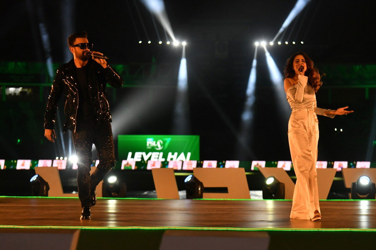 atif aslam and aima baig perform at the hbl psl 7 opening ceremony photo thepsl twitter