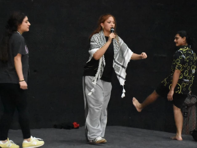 palestinian performer rawan sameer salamah clad in a black and white keffiyeh performs the traditional resistance dance dabke on the 15th day of the world culture festival 2025 at the arts council of pakistan in karachi photo express palestinian performer rawan sameer salamah clad in a black and white keffiyeh performs the traditional resistance dance dabke on the 15th day of the world culture festival 2025 at the arts council of pakistan in karachi photo express
