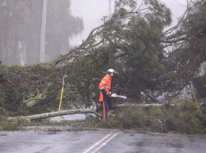 eastern australia battles flooding and power outages as cyclone alfred weakens eastern australia battles flooding and power outages as cyclone alfred weakens