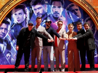 scarlett johansson reveals secrets of avengers group text chain everything goes on in there