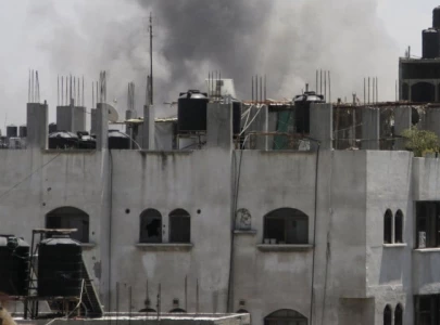 israeli forces press gaza invasion from north and south israeli forces press gaza invasion from north and south