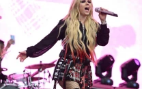 glastonbury faces backlash over dangerous overcrowding at avril lavigne s performance