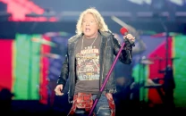 guns n roses frontman loses cool onstage guns n roses frontman loses cool onstage