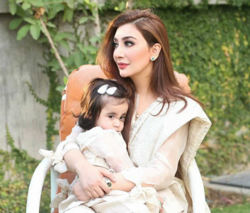 happy mother s day stars express love for best friends support systems happy mother s day stars express love for best friends support systems