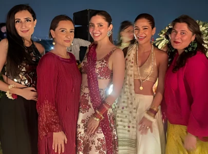 love and prayers ayesha omar sends late wedding wishes to mahira khan