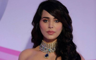 ayyan ali releases her debut album ayyan ali releases her debut album