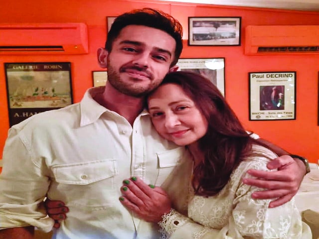 azaan surprised zeba on birthday photo instagram