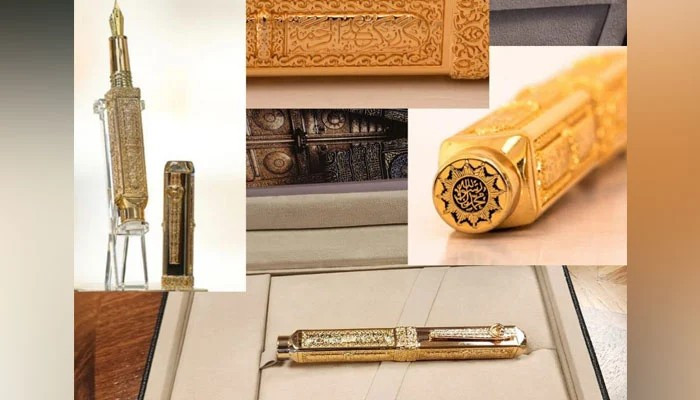 the gift a prestigious pen baab e kaaba was presented to the chief justice by dr mohammad bin abdulkarim al issa secretary general of the muslim world league photo social media
