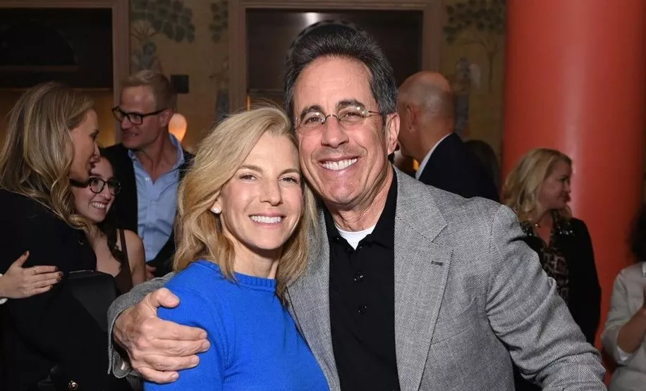 jerry seinfeld s wife sparks debate with 5000 donation at pro israel rally jerry seinfeld s wife sparks debate with 5000 donation at pro israel rally