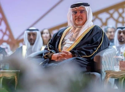 bahrain s crown prince calls qatari emir in apparent step towards mending fences