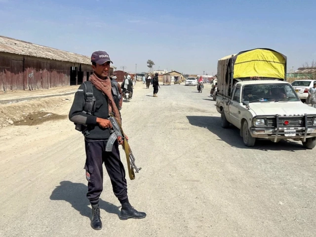One killed, two wounded as gunmen abduct 12 workers in Balochistan's Duki
