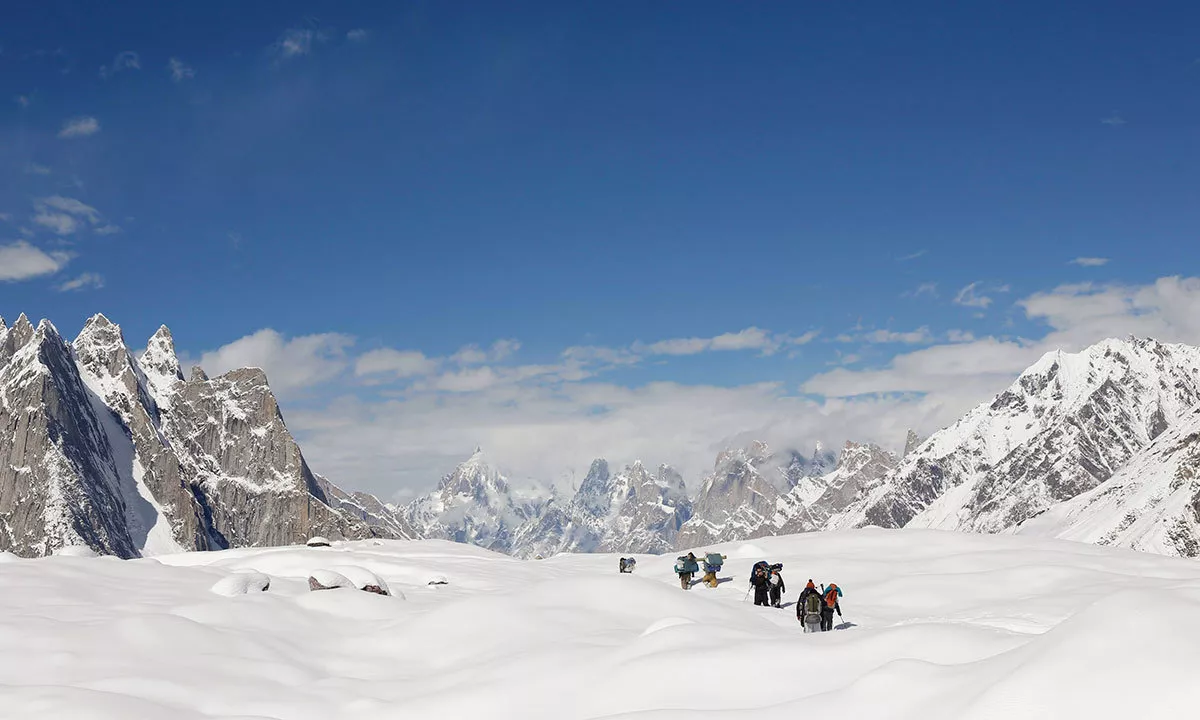 nepali sherpa sets climbing record on pakistan mountain nepali sherpa sets climbing record on pakistan mountain