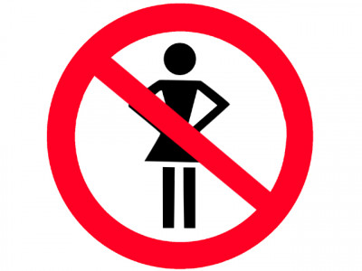 italian town to fine women for revealing outfits