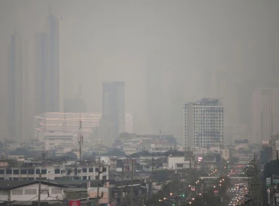 i feel my eyes burn thailand says stay indoors as air pollution spikes
