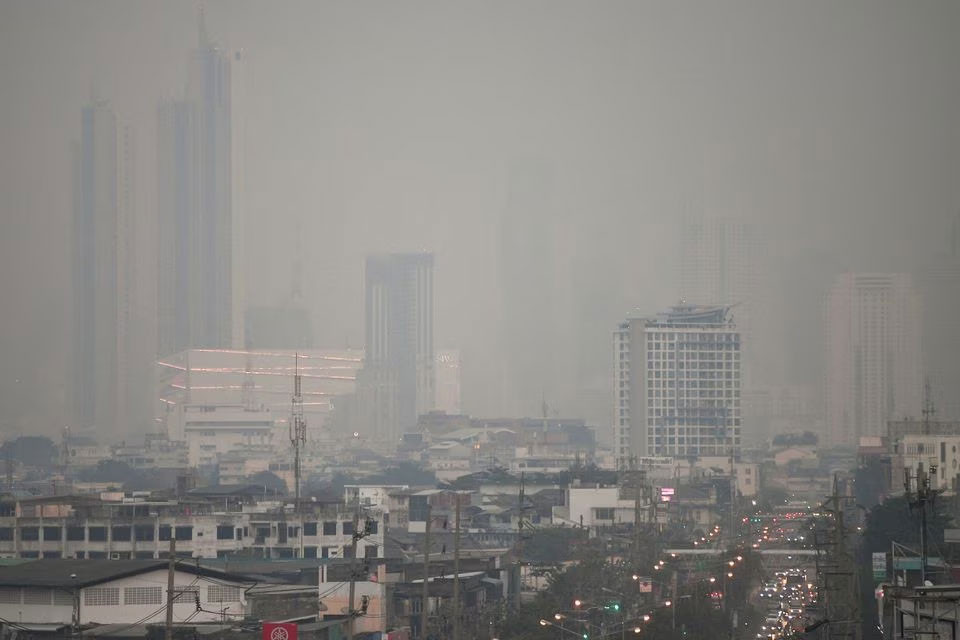 Thailand air pollution spikes past safe levels