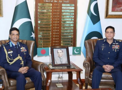 bangladesh in talks to buy pakistan s jf 17 fighter jets